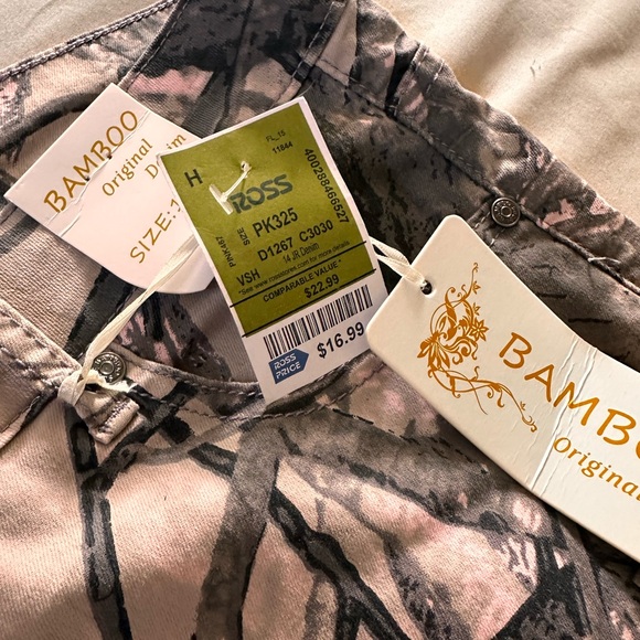 BAMBOO Pink and Gray Wide Leg Pants - Picture 6 of 9